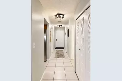 10344 Councils Way, Tampa, FL 33617 - Photo 13