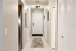 10344 Councils Way, Tampa, FL 33617 - Photo 13
