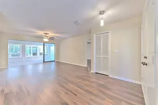 1812 New Bedford Dr, Sun City Center, FL 33573 - Photo 7