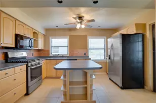 5801 7th Ave S, Saint Petersburg, FL 33707 - Photo 7