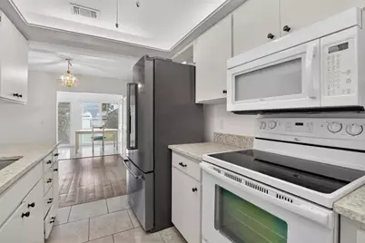 213 Glenellen Place, Sun City Center, FL 33573 - Photo 9