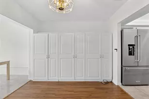 213 Glen Ellen Pl, Sun City Center, FL 33573 - Photo 13