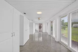 213 Glen Ellen Pl, Sun City Center, FL 33573 - Photo 15
