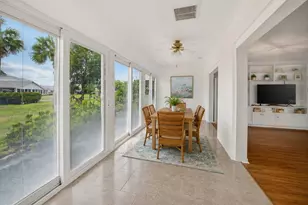 213 Glen Ellen Pl, Sun City Center, FL 33573 - Photo 13