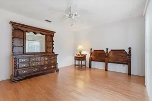 1203 W Redbud St, Plant City, FL 33563 - Photo 5
