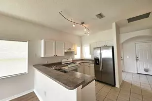 7625 Clovelly Park Pl, Apollo Beach, FL 33572 - Photo 5