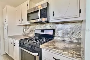 5227 81st Ln N, Saint Petersburg, FL 33709 - Photo 3