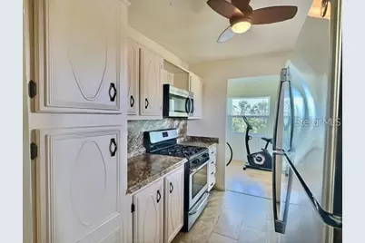 5227 81st Lane N #26, Saint Petersburg, FL 33709 - Photo 5