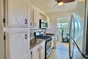 5227 81st Ln N, Saint Petersburg, FL 33709 - Photo 5