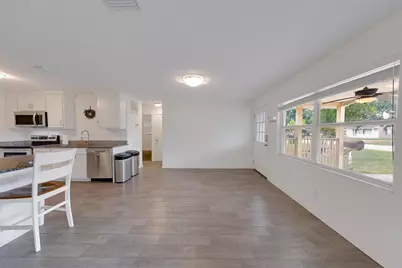 3428 39th Street N, Saint Petersburg, FL 33713 - Photo 11