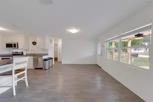 3428 39th St N, Saint Petersburg, FL 33713 - Photo 11