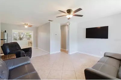 6212 Florida Circle W, Apollo Beach, FL 33572 - Photo 3