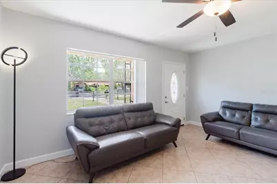 6212 Florida Circle W, Apollo Beach, FL 33572 - Photo 5