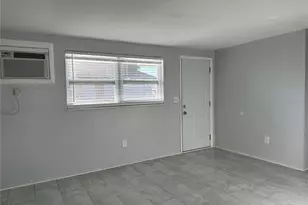 351 50th Ave N, Saint Petersburg, FL 33703 - Photo 13