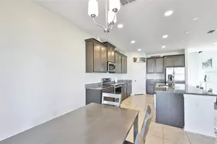 2927 Marine Grass Dr, Wimauma, FL 33598 - Photo 7