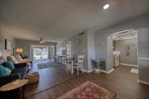 712 Cordova Greens, Seminole, FL 33777 - Photo 3