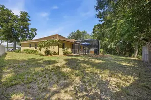 15107 Monet Dr, Tampa, FL 33613 - Photo 37