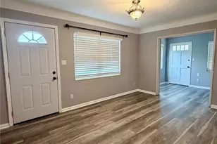 1851 50th Ave N, Saint Petersburg, FL 33714 - Photo 3