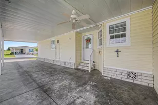 37200 Neukom Ave, Zephyrhills, FL 33541 - Photo 5