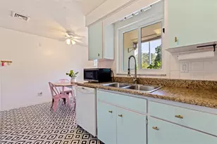 1282 Palm St, Clearwater, FL 33755 - Photo 11