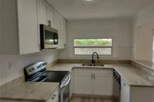 2135 Elizabeth St, Lakeland, FL 33815 - Photo 9