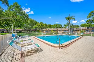 11511 113th St, Seminole, FL 33778 - Photo 37