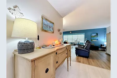 3018 59th Street S #103, Gulfport, FL 33707 - Photo 15