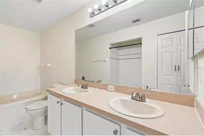 18107 Nassau Point Dr, Tampa, FL 33647 - Photo 13