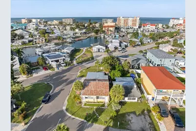 13104 4th Street E, Madeira Beach, FL 33708 - Photo 25