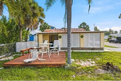 13104 4th Street E, Madeira Beach, FL 33708 - Photo 7