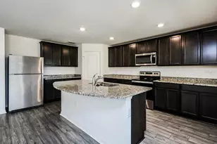 1635 Swan Lake Cir, Dundee, FL 33838 - Photo 3