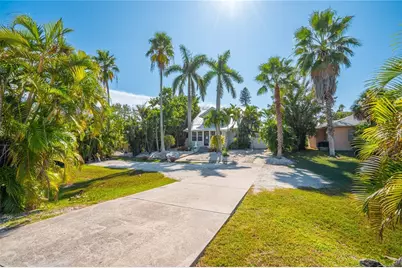 3310 E Maritana Drive, Saint Pete Beach, FL 33706 - Photo 7
