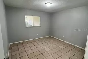 1410 21st Ave E, Bradenton, FL 34208 - Photo 9