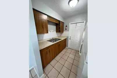 1410 21st Avenue E, Bradenton, FL 34208 - Photo 5