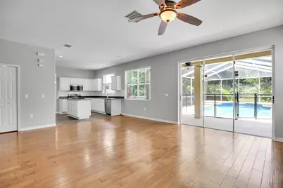 5602 Shady Creek Court, Valrico, FL 33596 - Photo 9