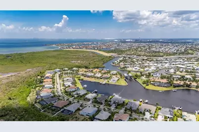 825 Manns Harbor Drive, Apollo Beach, FL 33572 - Photo 3
