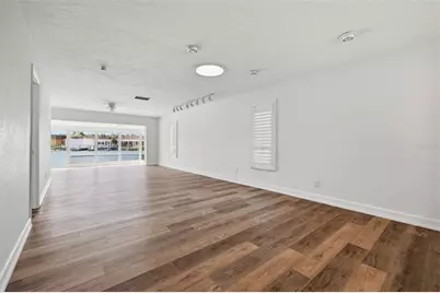 594 Boca Ciega Point Boulevard N, Saint Petersburg, FL 33708 - Photo 5