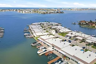 594 Boca Ciega Point Blvd N, Saint Petersburg, FL 33708 - Photo 39