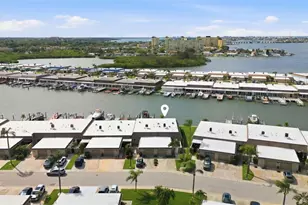 594 Boca Ciega Point Blvd N, Saint Petersburg, FL 33708 - Photo 35