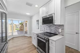 594 Boca Ciega Point Blvd N, Saint Petersburg, FL 33708 - Photo 21