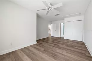 594 Boca Ciega Point Blvd N, Saint Petersburg, FL 33708 - Photo 25