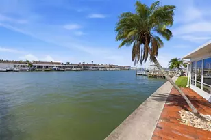 594 Boca Ciega Point Blvd N, Saint Petersburg, FL 33708 - Photo 7