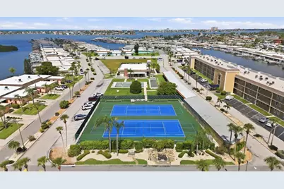 594 Boca Ciega Point Boulevard N, Saint Petersburg, FL 33708 - Photo 49