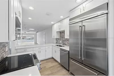 594 Boca Ciega Point Boulevard N, Saint Petersburg, FL 33708 - Photo 13