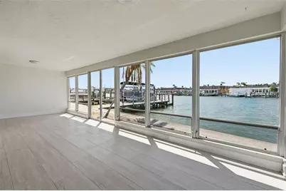 594 Boca Ciega Point Boulevard N, Saint Petersburg, FL 33708 - Photo 29