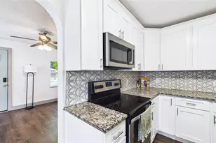 5457 72nd Ave N, Pinellas Park, FL 33781 - Photo 9