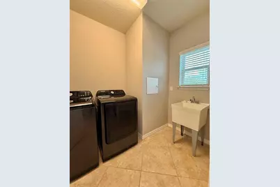 5703 Village Center Drive, Lithia, FL 33547 - Photo 23