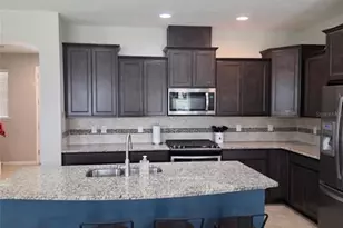 5703 Village Center Dr, Lithia, FL 33547 - Photo 9