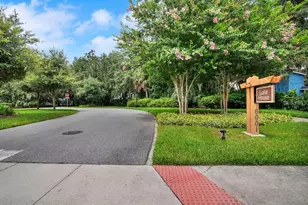 5703 Village Center Dr, Lithia, FL 33547 - Photo 43