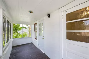 618 N 7th Ave, Saint Petersburg, FL 33701 - Photo 3